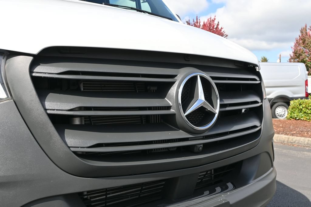 Used 2023 Mercedes-Benz Sprinter 2500 image 5