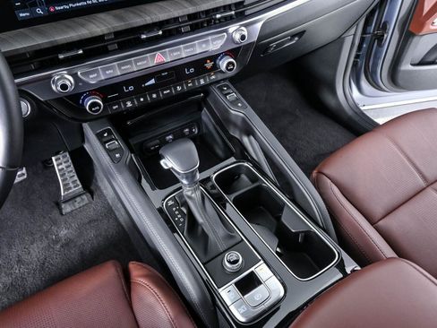 Used 2025 Kia Telluride SX FWD image 17