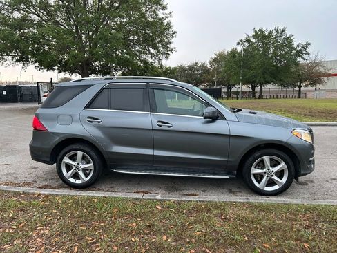 Used 2019 Mercedes-Benz GLE 400 4MATIC image 6