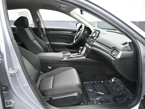 Used 2019 Honda Accord LX image 35