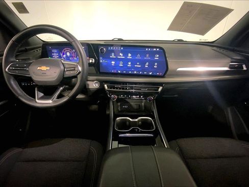 Used 2024 Chevrolet Traverse LT image 15