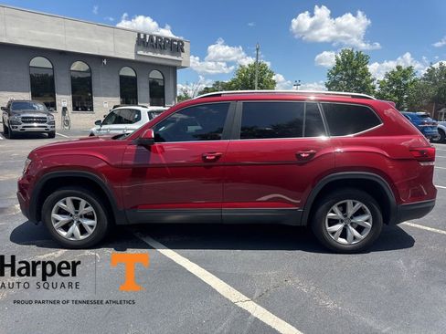 Used 2018 Volkswagen Atlas SE FWD image 2
