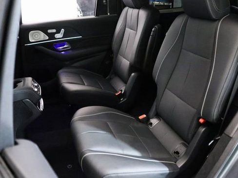 Used 2024 Mercedes-Benz GLS 580 4MATIC image 18