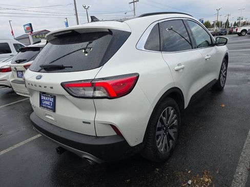 Used 2020 Ford Escape Titanium image 6