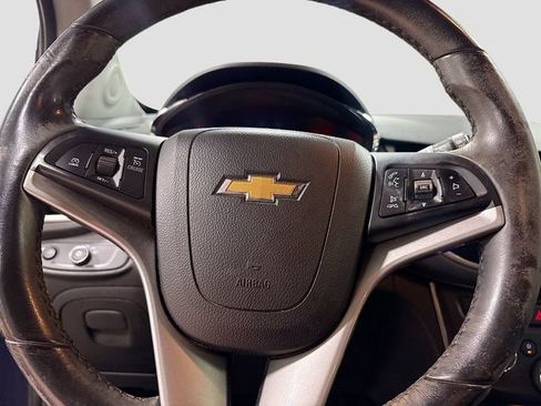 Used 2018 Chevrolet Trax LT w/ LT Convenience Package AWD/4WD image 11