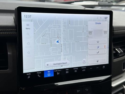 Used 2024 Ford Expedition XLT image 14