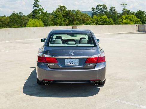 Used 2013 Honda Accord Touring image 10