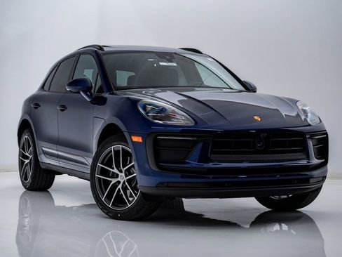 New 2026 Porsche Macan image 8