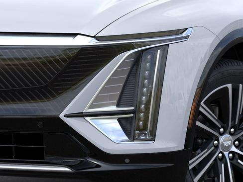 New 2027 Cadillac Lyriq Luxury RWD image 10