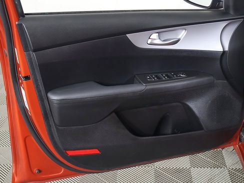 Used 2023 Kia Forte LXS w/ LXS Technology Package image 21