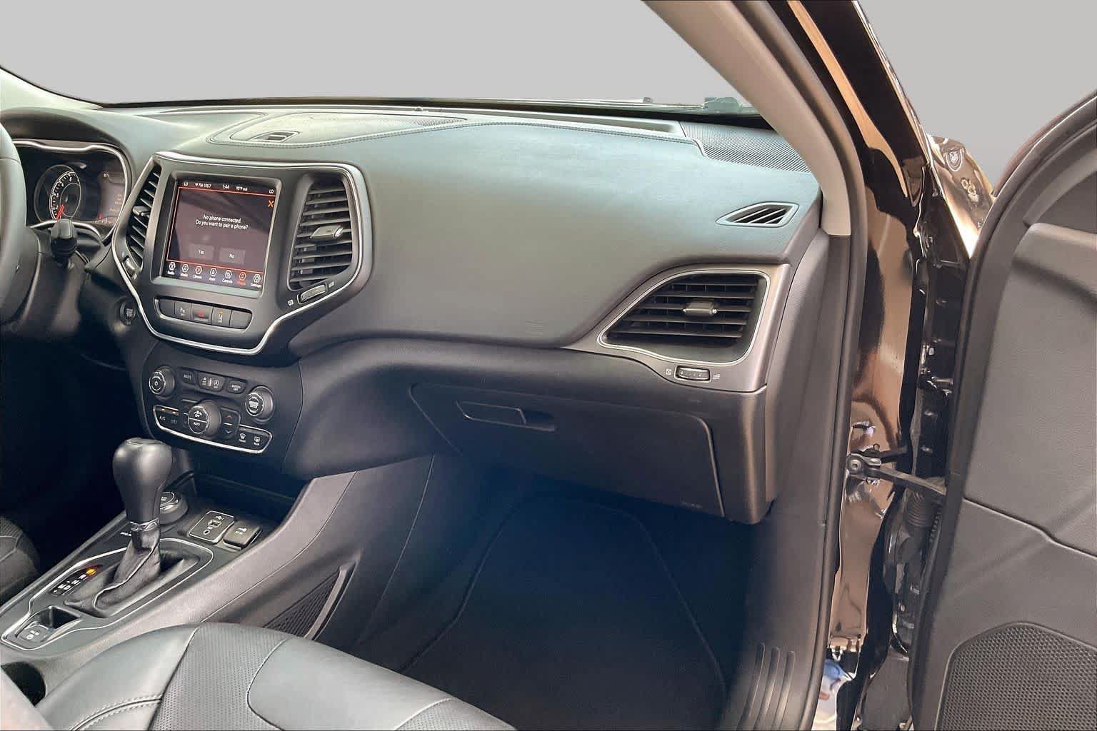 Used 2021 Jeep Cherokee Latitude Lux w/ Comfort/Convenience Group AWD/4WD image 18