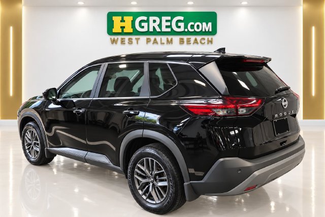 Used 2023 Nissan Rogue S FWD image 2