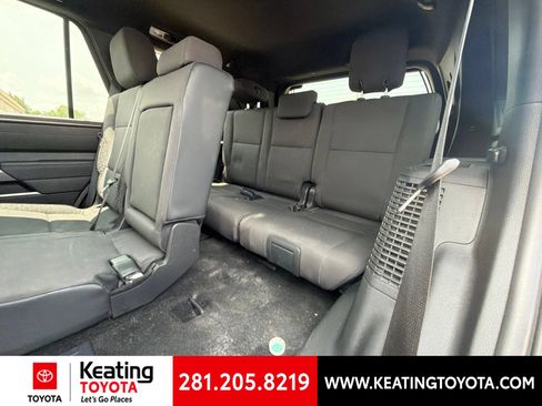 Used 2025 Toyota Sequoia SR5 AWD/4WD image 21