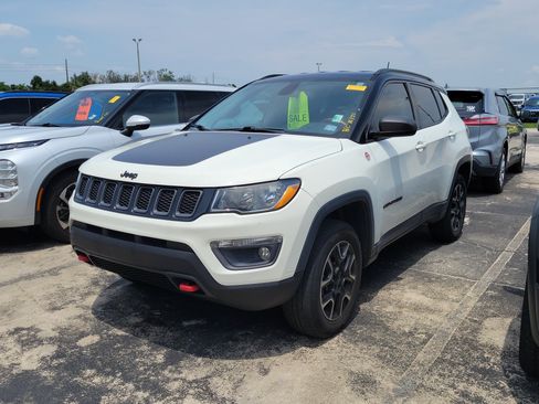 Used 2020 Jeep Compass Trailhawk AWD/4WD image 3