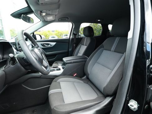 Used 2025 Chevrolet Blazer LT FWD image 25