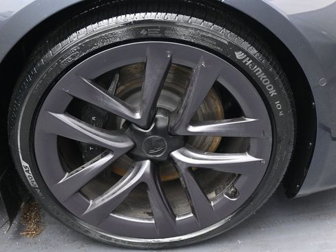 Used 2022 Tesla Model S Plaid image 38