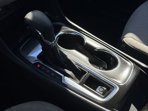 Used 2024 Chevrolet Equinox LS image 26