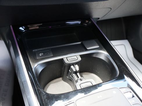 Used 2023 Mercedes-Benz GLB 250 4MATIC image 39