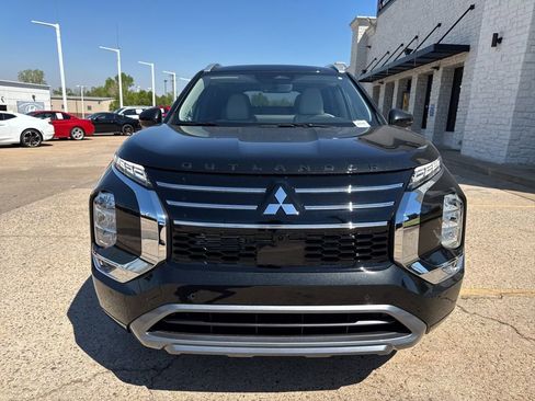 New 2026 Mitsubishi Outlander SEL FWD image 2