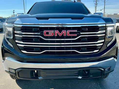 Used 2024 GMC Sierra 1500 SLT image 9