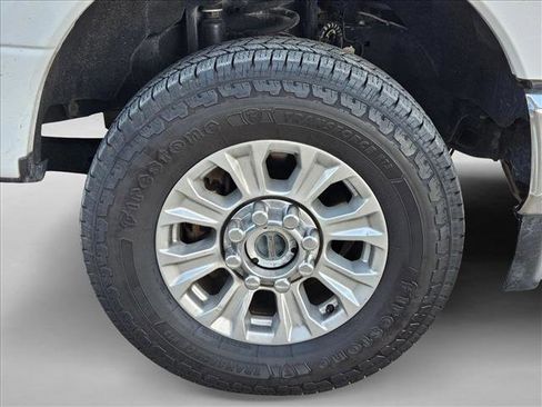 Certified 2022 Ford F250 XLT AWD/4WD image 20