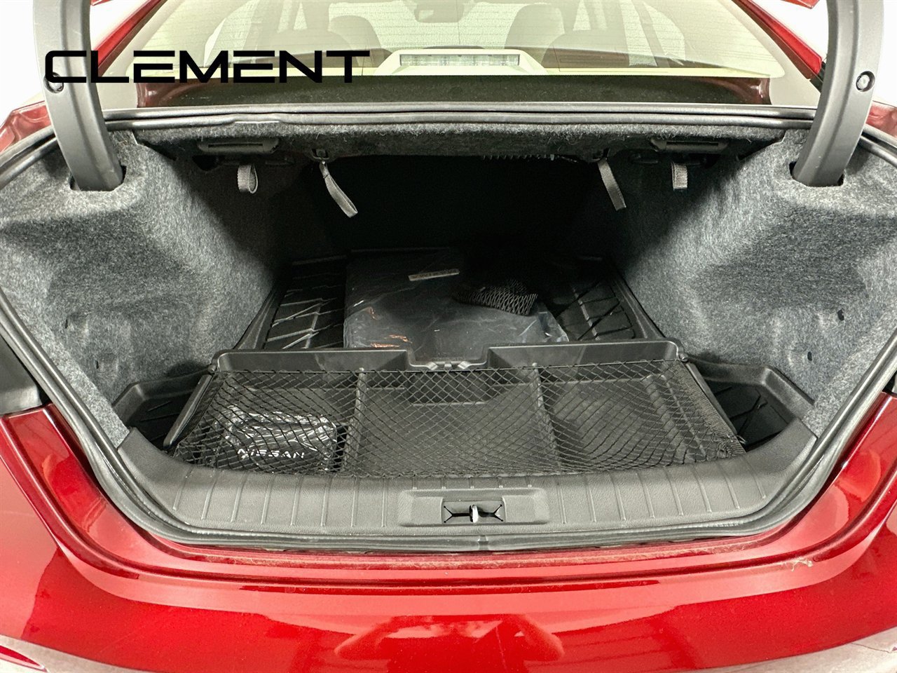 Used 2023 Nissan Maxima Platinum w/ Sport Mat Group FWD image 11