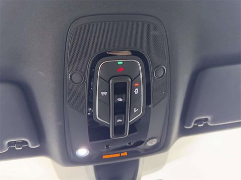 Used 2022 Audi Q5 2.0T Premium Plus image 25