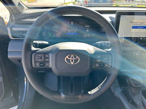 Used 2026 Toyota RAV4 SE AWD/4WD image 11