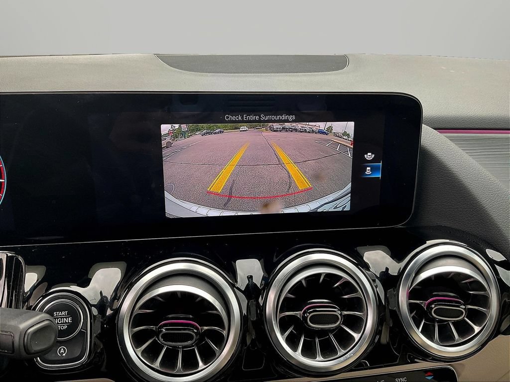 Used 2023 Mercedes-Benz GLA 250 4MATIC w/ Premium Package image 15