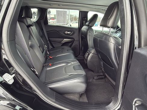 Used 2022 Jeep Cherokee Limited image 18