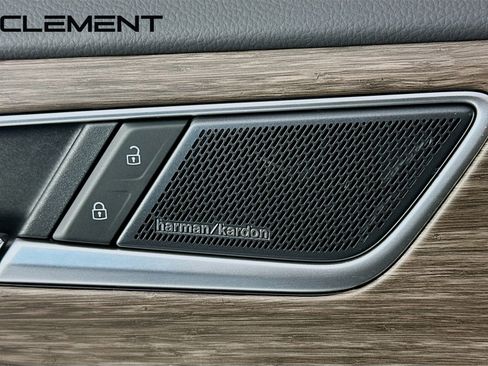 Used 2025 Volkswagen Atlas SEL Premium R-Line image 27