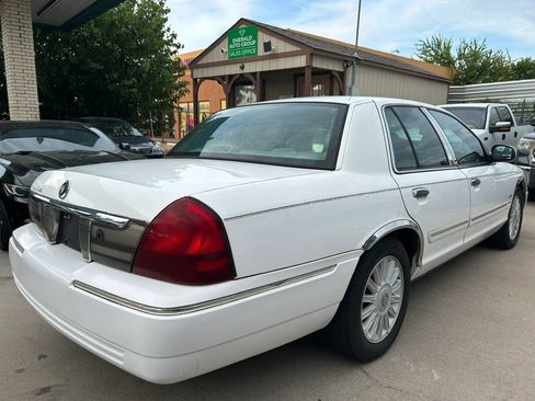 Used 2010 Mercury Grand Marquis LS RWD image 3