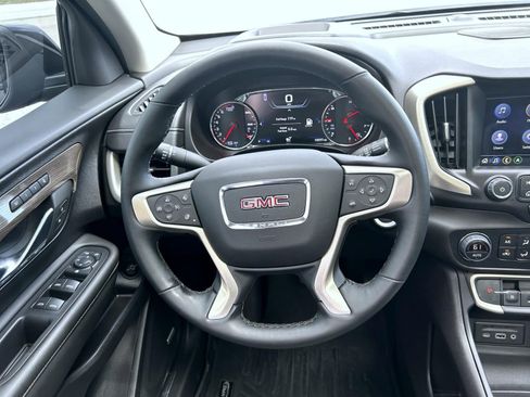 Used 2024 GMC Terrain Denali w/ Black Diamond Edition image 11