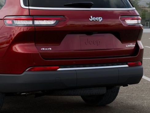 New 2025 Jeep Grand Cherokee L Laredo w/ Luxury Tech Group I AWD/4WD image 13