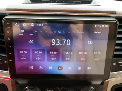 Used 2018 RAM 3500 Laramie image 31