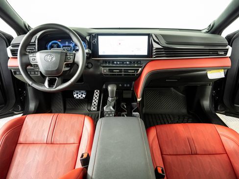 Used 2026 Toyota Camry XSE w/ Premium Plus Package FWD image 16