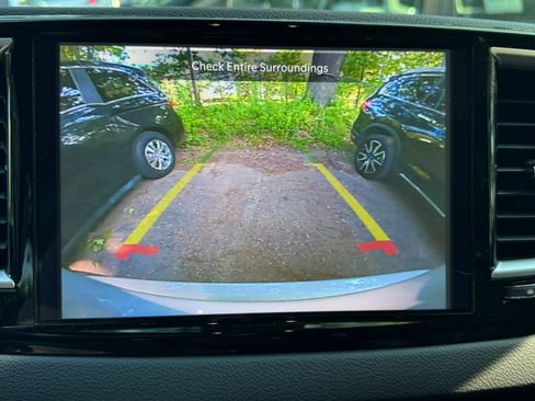 Used 2026 Chrysler Pacifica Select FWD image 21