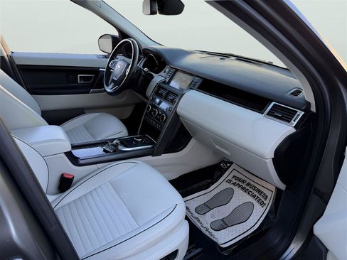 Used 2019 Land Rover Discovery Sport HSE Dynamic AWD/4WD image 16