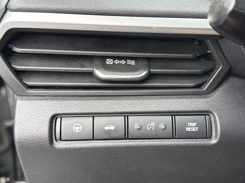 Used 2022 Nissan Altima 2.5 SV w/ SV Premium Package FWD image 20