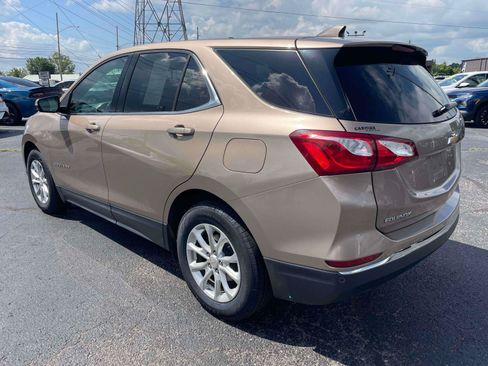Used 2018 Chevrolet Equinox LT FWD image 3