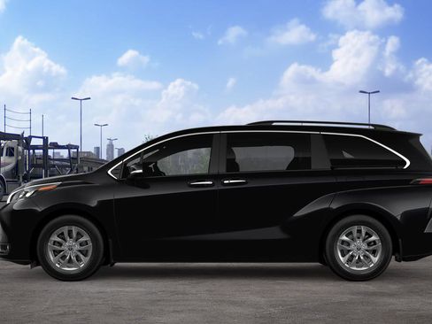 New 2026 Toyota Sienna XLE AWD/4WD image 4