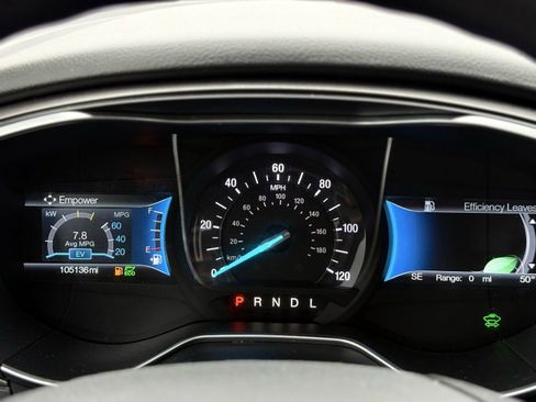 Used 2018 Ford Fusion SE image 44