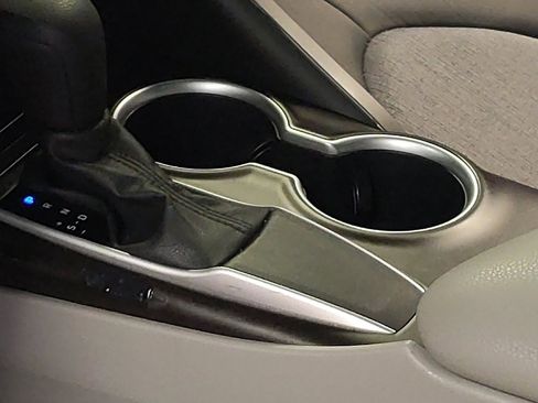 Used 2021 Toyota Camry LE image 26