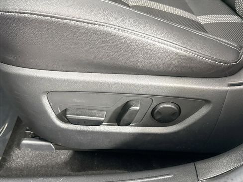 Certified 2025 MAZDA CX-50 AWD 2.5 S w/ Preferred Package image 27