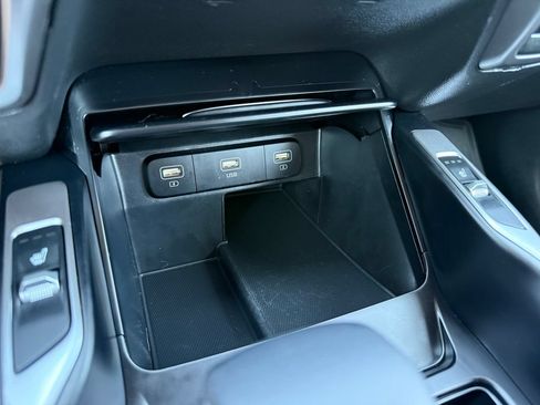 Certified 2022 Kia Sorento S w/ Panoramic Sunroof Package AWD/4WD image 34
