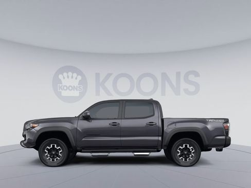 Used 2021 Toyota Tacoma TRD Off-Road image 2