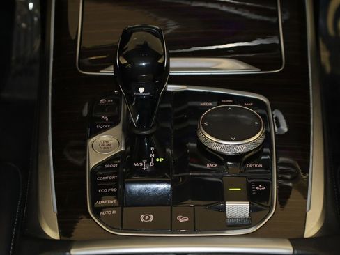 Used 2020 BMW X7 xDrive40i w/ Cold Weather Package AWD/4WD image 27
