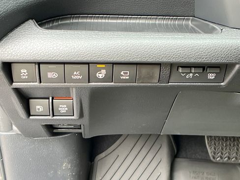 New 2026 Toyota Sienna Platinum AWD/4WD image 30