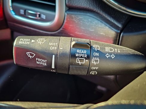 Used 2018 Jeep Grand Cherokee Laredo image 16