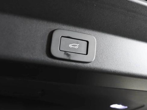 Used 2025 Land Rover Range Rover Sport Dynamic SE image 26